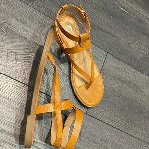 Women’s Tru Comfort Foam Tan sandals. Size 7 1/2. Brand new, never worn